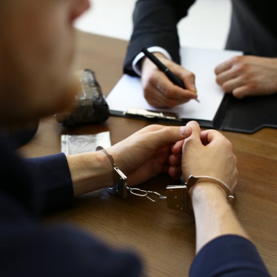 § 95 AufenthG: Diese Strafvorschriften sind wichtig